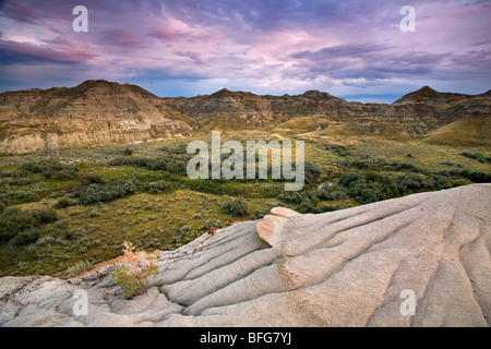 Tramonto nel Parco Provinciale dei Dinosauri, Alberta, Canada Foto Stock