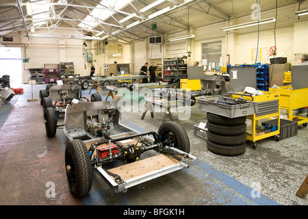 Morgan Roadster Car body essendo costruito al Motor Motor Car Company, Link Malvern, Worcestershire, Regno Unito. Foto Stock