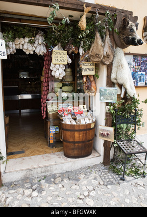 Il deli shop a Norcia Umbria Italia Foto Stock