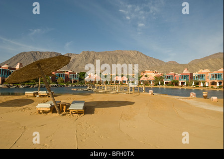 Taba resort Egitto, la piscina e il complesso di hotel Foto Stock