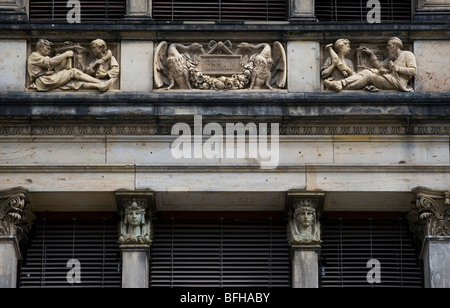 Berlino, 2009, 1989 DDR Germania unificata in avanti positivo storia guerra guerra fredda estremità est,Schloss Brucke sulla Unter den Linden West di Foto Stock