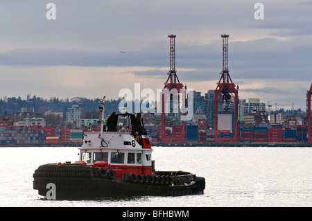 Un rimorchiatore a traino in Vancouver BC del porto. Foto Stock