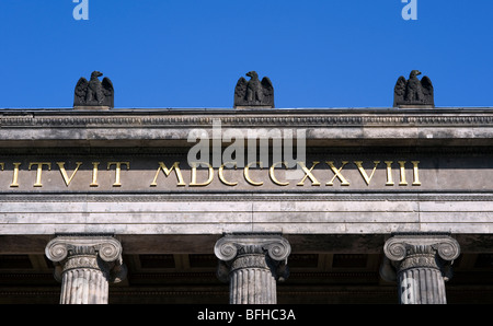 Berlino 2009,Altes Museum, 1989 DDR Germania unificata in avanti positivo storia guerra guerra fredda estremità est ovest dividere città muro di Berlino Foto Stock