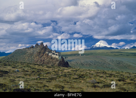 Monte Kailash visto da Chiu Gompa sulle rive del lago Manasarovar, Foto Stock