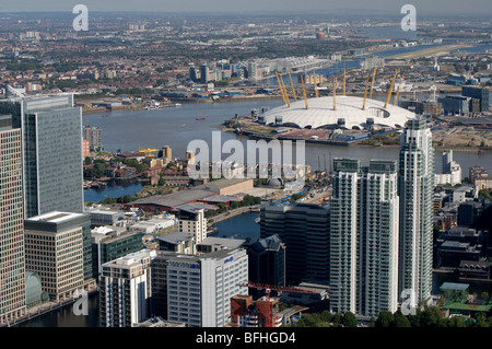 Attraverso l'Isle of Dogs Londra per l'O2 Arena Foto Stock