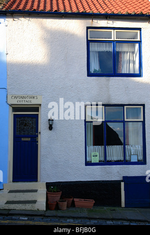 Capitano cuochi Bungalow villaggio Staithes North Yorkshire Moors contea costiera England Regno Unito Foto Stock