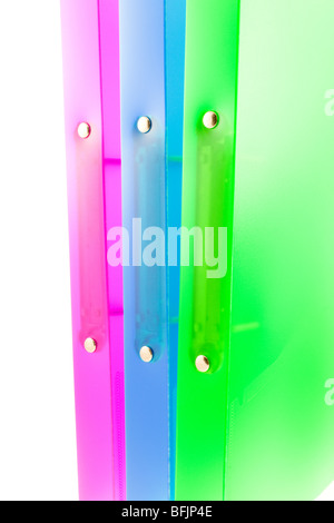 Tre cartelle multicolore su sfondo bianco Foto Stock