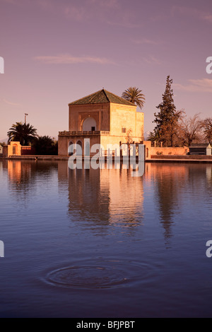 Giardini Menara e il Padiglione della Menara, Marrakech, Marocco Foto Stock