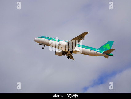 Aer Lingus piano decollo dall' aeroporto di Faro Foto Stock