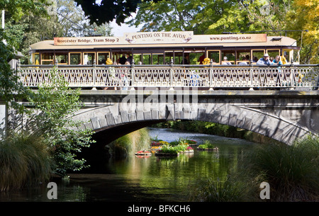 Ponte sul Fiume Avon, Christchurch Nuova Zelanda Foto Stock