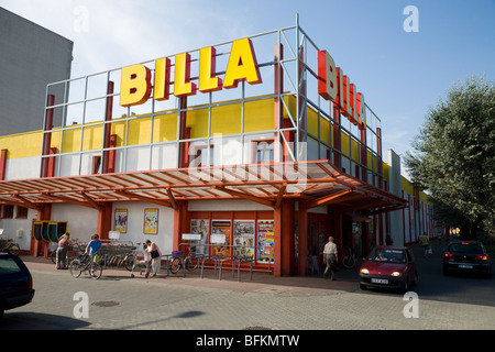 Il supermercato Billa su una strada polacca, nella città di Kedzierzyn-Kozle. La Polonia. Foto Stock