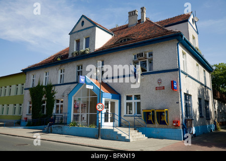 La posta principale ufficio postale nella città polacca di Kedzierzyn-Kozle. La Polonia. Foto Stock