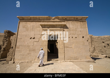 Il Tempio tolemaico a Deir el-Medina, il Villaggio Operaio in Cisgiordania, Luxor, Egitto Foto Stock