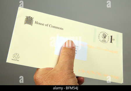 1a classe spese postali pagate Royal Mail etichetta su House of Commons busta Foto Stock