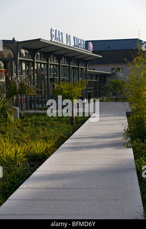 La Vichy stazione ferroviaria, rinnovato nel 2009 (Allier - Francia). Gare SNCF de Vichy rénovée en 2009 (Allier - Auvergne - Francia). Foto Stock