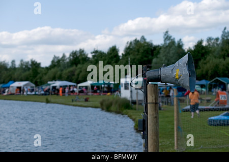 Hovercraft racing al Rother Valley Country Park Rotherham South Yorkshire Inghilterra Foto Stock