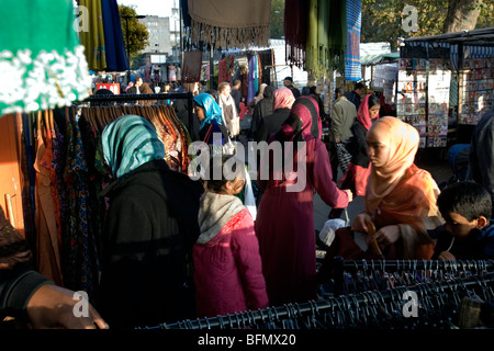 Un asiatico fashion shop a whitechapel mercato nella zona est di Londra Foto Stock