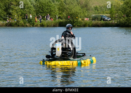 Hovercraft Racing Rother Valley Country Park Rotherham South Yorkshire England Regno Unito Foto Stock