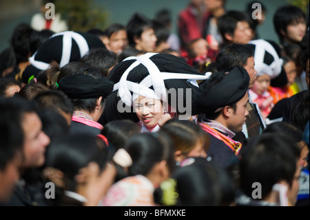 Cina, Guizhou, Sugao village, Long Horn Miao il nuovo anno lunare festival Foto Stock