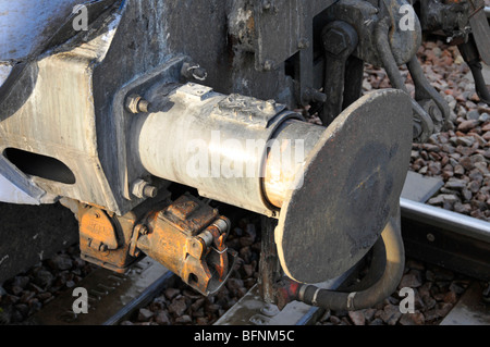 Close up di un locomotore ferroviario tampone motore Foto Stock