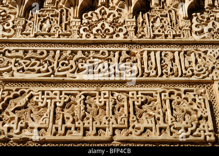 Stucchi sul padiglione settentrionale del Generalife, l'Alhambra di Granada, Andalusia, Spagna Foto Stock