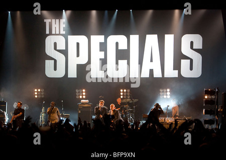 Il Specials trentesimo anniversario tour live a Wolverhampton Civic Hall, 9 novembre 2009. Foto Stock