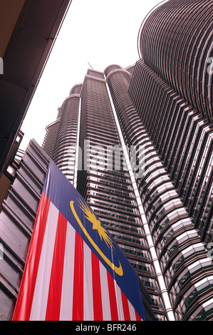 Kuala Lumpur - Vista dall'ingresso della Petronas Twin Towers Foto Stock