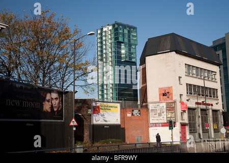 Velocity Tower apartment block in Sheffield visto dalla strada di Londra Foto Stock