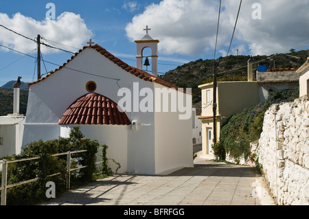 Dh Prina AGIOS NIKOLAOS Grecia CRETA montagna villaggio chiesa cretese Foto Stock