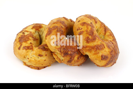 Appena sfornato il formaggio e la cipolla bagel Foto Stock