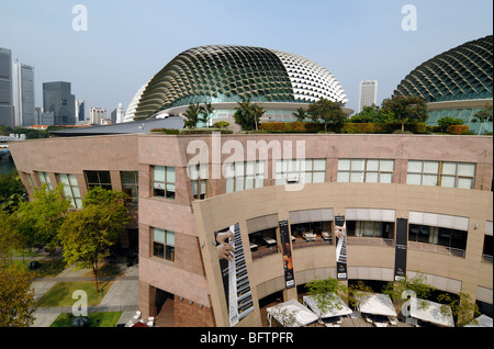 Esplanade - Theatres on the Bay (1996-2002) Concert Hall, Theatre & Cultural Complex & Shopping Mall, Harbour or Harbor Front, Singapore Foto Stock