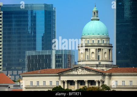 Cupola o Cupola del Neoclassico Colonial Old o ex Supreme Court Building (1937-39) ora National Gallery Museum di Singapore Foto Stock