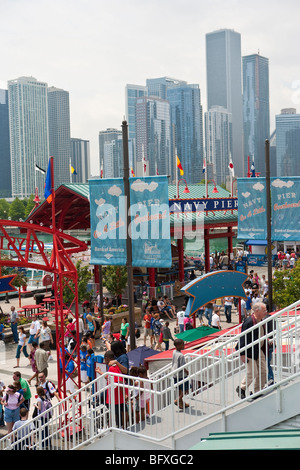 Il Navy Pier sul lago Michigan, Chicago, Illinois, Stati Uniti d'America Foto Stock