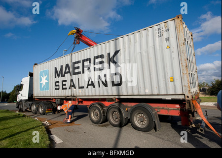 Autocarro ribaltata essendo salvato da un carrello di salvataggio nel Leicestershire, Inghilterra Foto Stock