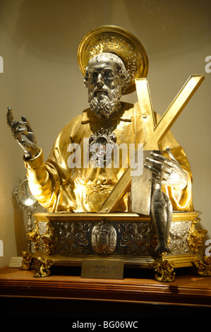 Statua cinquecentesca di San Andreas (Andrew ) Cattedrale di Amalfi, Italia Foto Stock