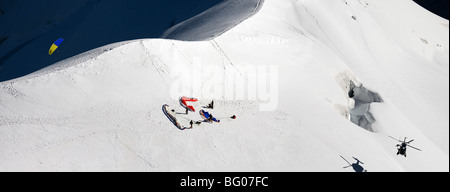 Mont Blanc o il Monte Bianco (francese e italiano, rispettivamente, significato montagna bianca). Foto Stock