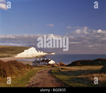 Bianco gesso scogliere delle Sette sorelle, visto dalla testa di Seaford, Sussex England, Regno Unito, Europa Foto Stock