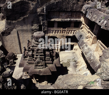 Grotta di Jain 32, Ellora, Sito Patrimonio Mondiale dell'UNESCO, Maharashtra, India, Asia Foto Stock