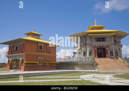 Il nuovo Karma Theckhling Monastero , costruita nello stile di pietra e fango con otto angoli, Ravangla (Rabongla), il Sikkim, India Foto Stock