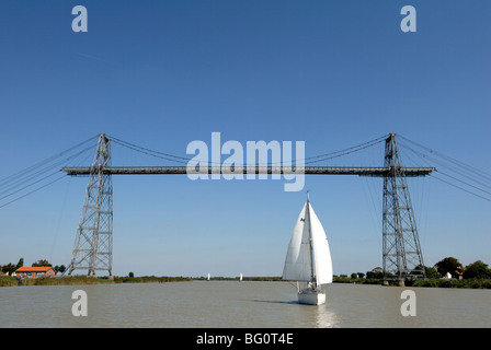 Transporter ponte sul fiume Charente, Rochefort, Charente, Francia, Europa Foto Stock