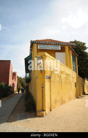 Isola di Goree famoso per il suo ruolo in schiavitù, vicino a Dakar, Senegal, Africa occidentale, Africa Foto Stock