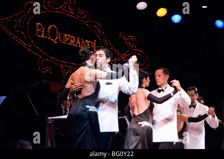 Spettacolo di tango presso il ristorante, Buenos Aires, Argentina, Sud America Foto Stock