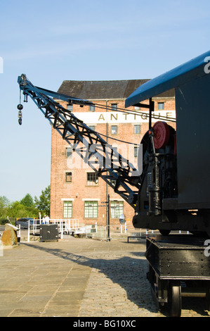 Gru a vapore a Gloucester Historic Dockyard Foto Stock