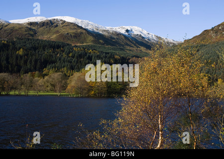 Loch Lubnaig in autunno, Trossachs, Stirlingshire, Scotland, Regno Unito, Europa Foto Stock