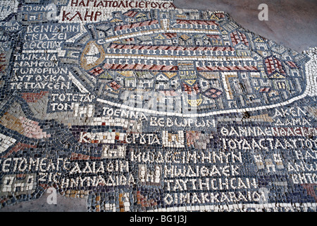 Mosaico della mappa della Terra Santa (560), San Giorgio chiesa greco ortodossa, Madaba, Giordania Foto Stock