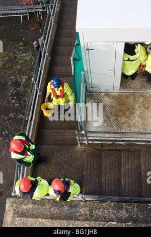 Navigazione fluviale lavoratori della salute del personale e abbigliamento di sicurezza abiti Foto Stock