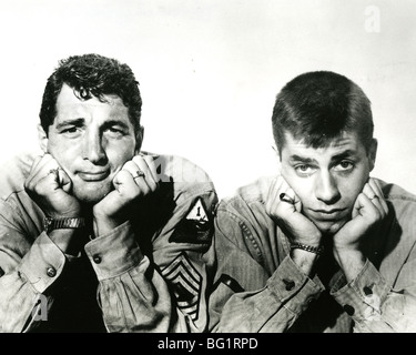 In guerra con l'esercito 1951 Paramount film con Dean Martin (a sinistra) e Jerry Lewis Foto Stock