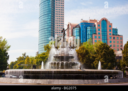 Fontana Diana rotatoria sul Paseo de La Reforma a Città del Messico Foto Stock