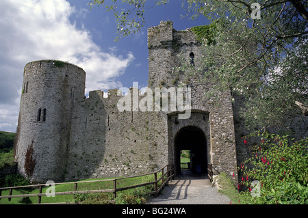 Manorbier Castle è un castello Normanno ubicato nel villaggio di Manorbier, cinque miglia a sud-ovest di Tenby, West Wales. Foto Stock