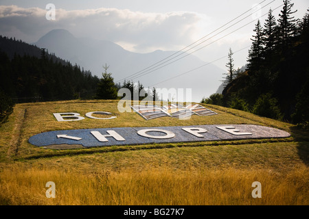 Segno accoglie i visitatori alla città di speranza, British Columbia, Canada Foto Stock